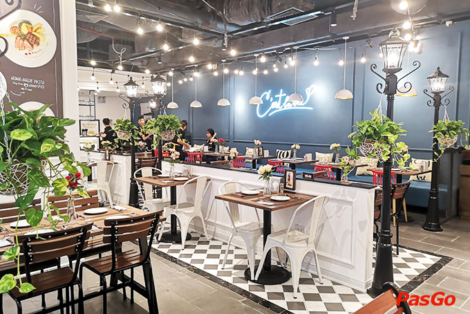 Nhà hàng Le Monde Steak Royal City 15