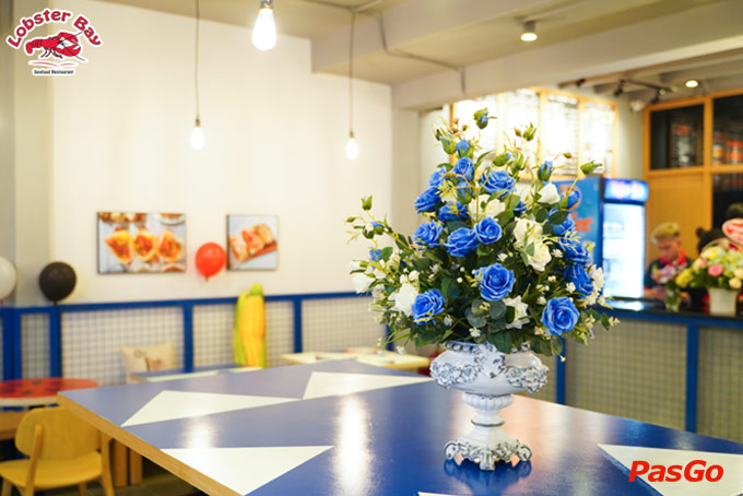 Nhà hàng Lobster Bay Trương Công Định 18