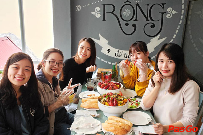 Nhà hàng Mr. Tôm Nguyễn Sơn  16