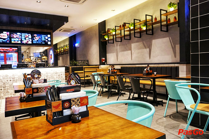 Nhà hàng Oporto Hồ Tùng Mậu 19