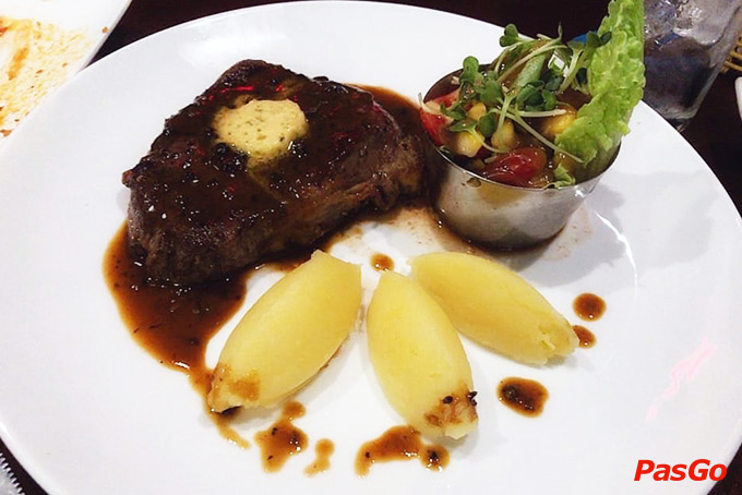 Papa's Pizza & BBQ - Nguyễn Văn Cừ-12