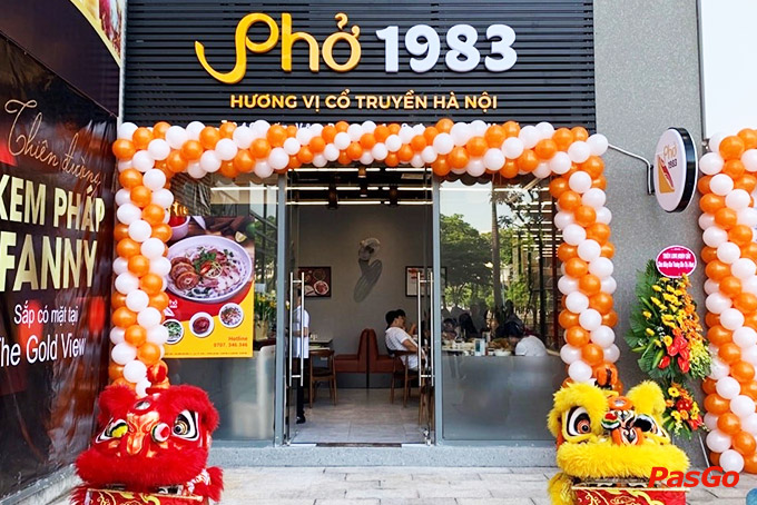 Nhà hàng Phở 1983 The Gold View 10