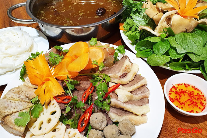 Nhà hàng Phở 1983 The Gold View 7