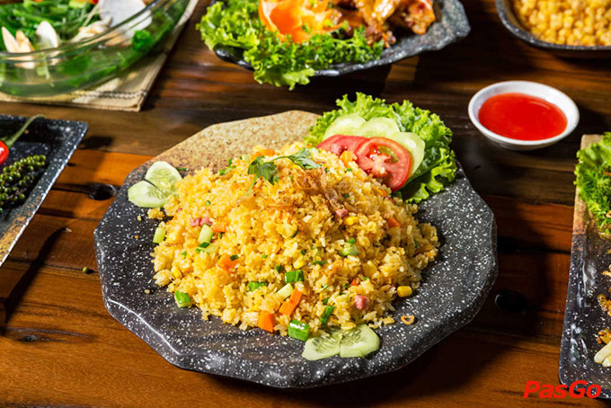 Nhà hàng Vườn Bia Hà Nội Nguyễn Thị Thập 13