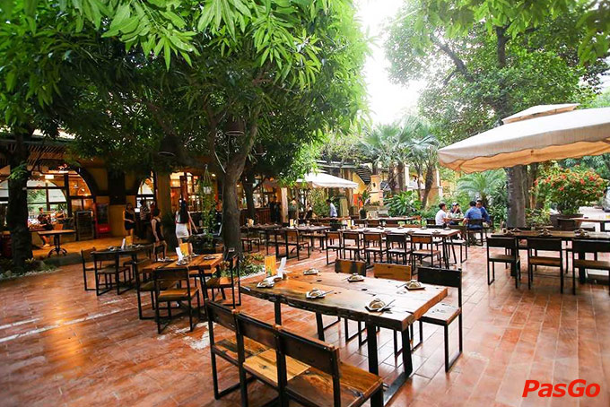 Nhà hàng Vườn Bia Hà Nội Nguyễn Thị Thập 17