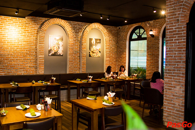 Nhà hàng Emoji Pizza Hoàng Dư Khương 18