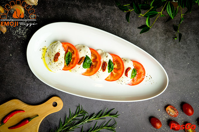 Nhà hàng Emoji Pizza Hoàng Dư Khương 7