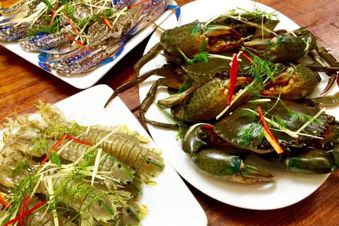 hải sản tươi sống tại vựa hải sản biển đông trần quốc toản