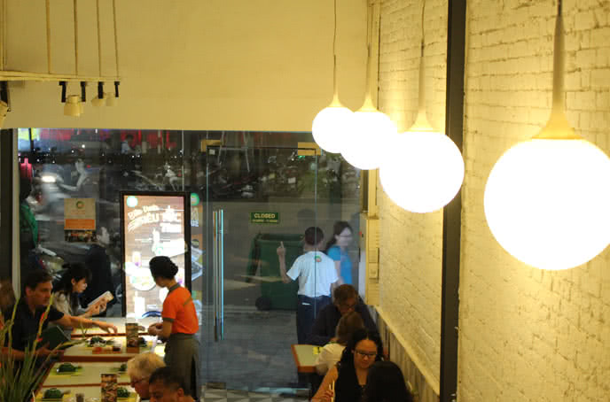 nhà hàng wrap roll Đinh Tiên Hoàng 15