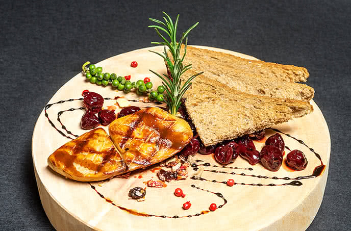 nhà hàng May Restaurant Đồng Khởi 10