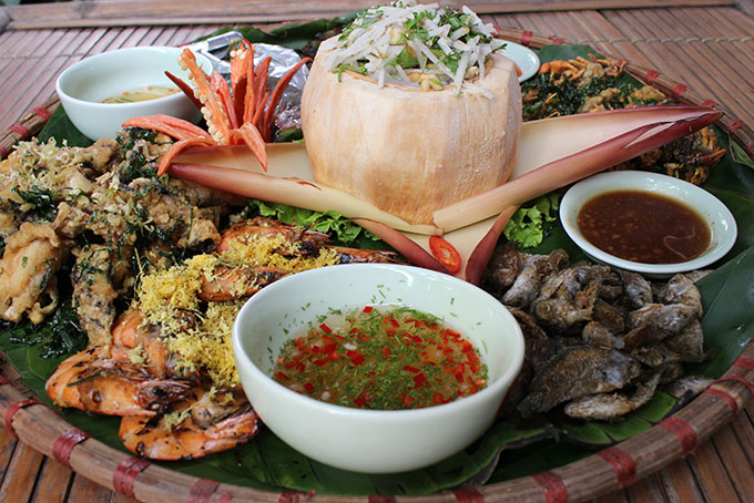 nhà hàng Ngoại Ô 19 Nguyễn Gia Thiều 16