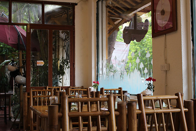 nhà hàng Ngoại Ô 19 Nguyễn Gia Thiều 15