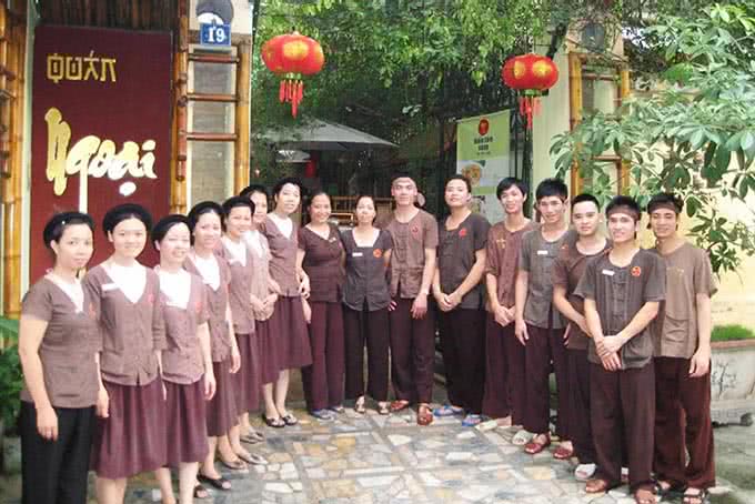 nhà hàng Ngoại Ô 19 Nguyễn Gia Thiều không gian 1