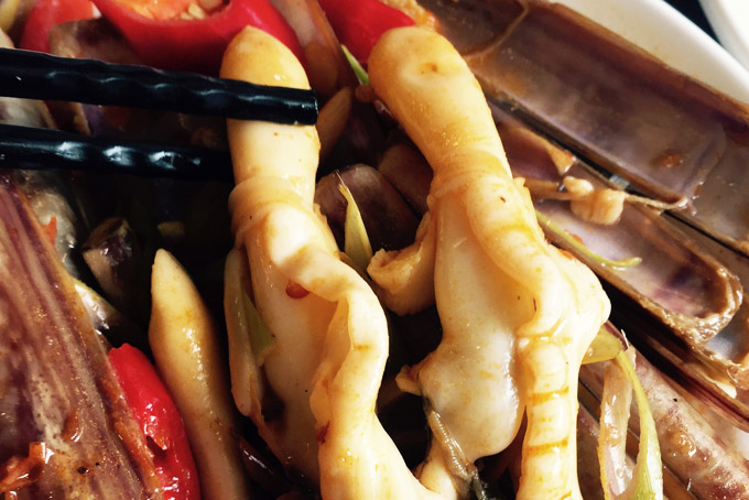 Hải sản tomato 82 Lê Văn Hưu 11