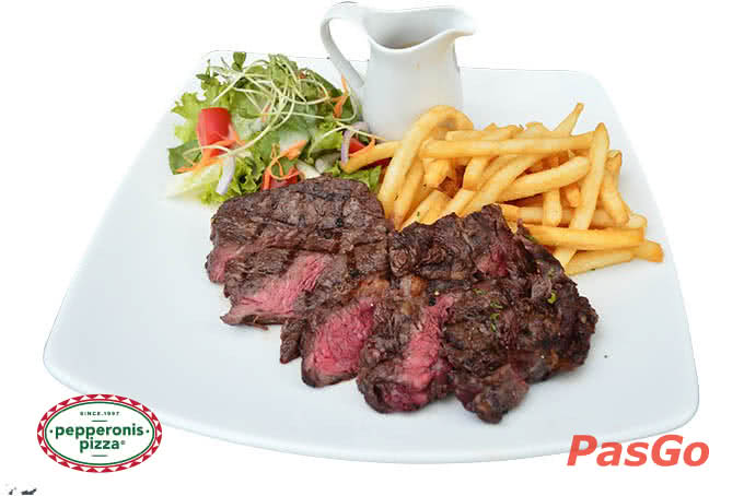 Món phần thịt bò nhập khẩu nướng mềm đậm đà của pizza pepperonis nguyễn du