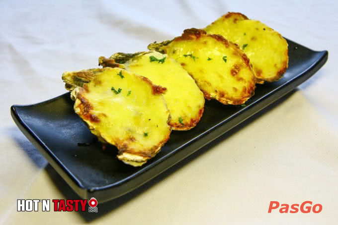 Hàu bỏ lò phủ phomai - hot n tasty