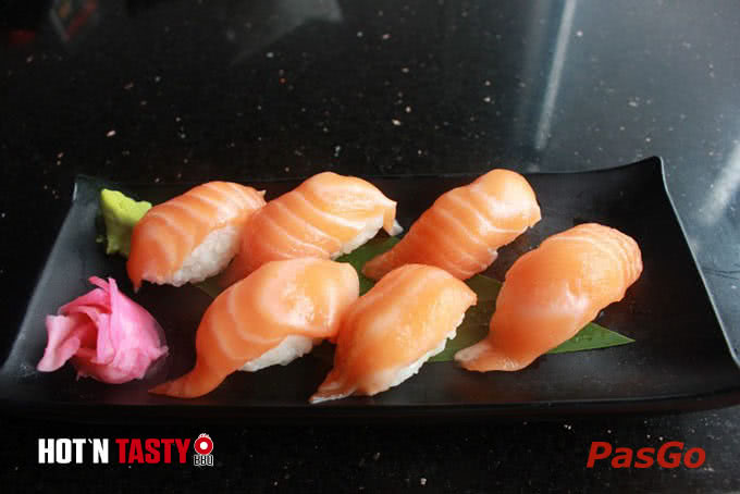 Nigiri cá hồi hot n tasty 81 láng hạ
