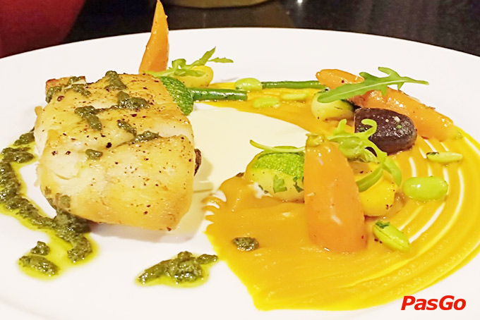 Chanh Bistro Rooftop Saigon Hồ Tùng Mậu 8