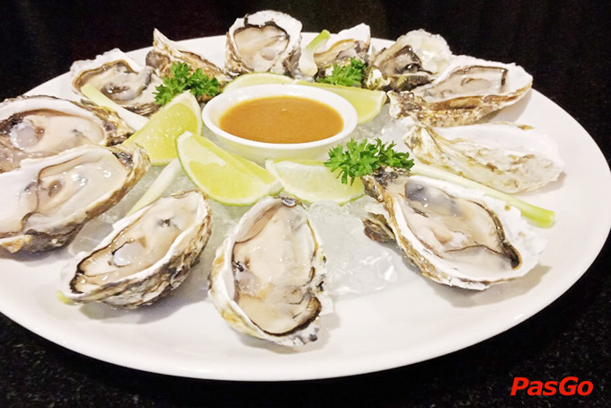 Chanh Bistro Rooftop Saigon Hồ Tùng Mậu 5