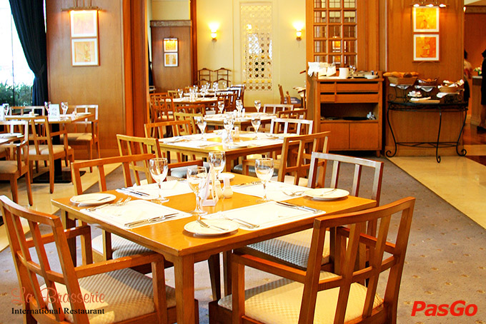 nhà hàng la brasserie khách sạn hotel du parc hanoi 5