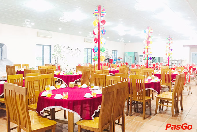 Nhà hàng Linh Trang Lê Quang Đạo 12