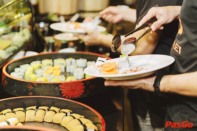 Nhà hàng Red Chilli Seafood Buffet 12
