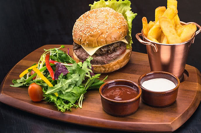 1982 Bistro Nguyễn Huệ 16