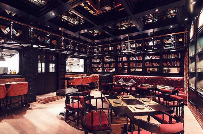 1982 Bistro Nguyễn Huệ 2