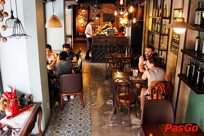 Eleven Restaurant & Cafe -7