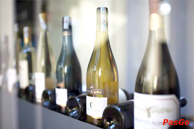 HIDEAWAY RESTAURANT BAR Phạm Ngọc Thạch 12