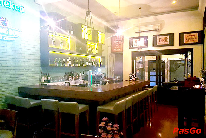 HIDEAWAY RESTAURANT BAR Phạm Ngọc Thạch 14