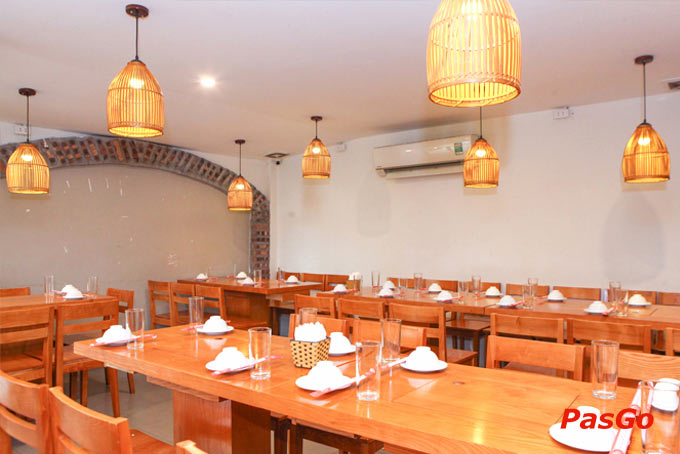 nhà hàng sukhumvit station trung liệt 18