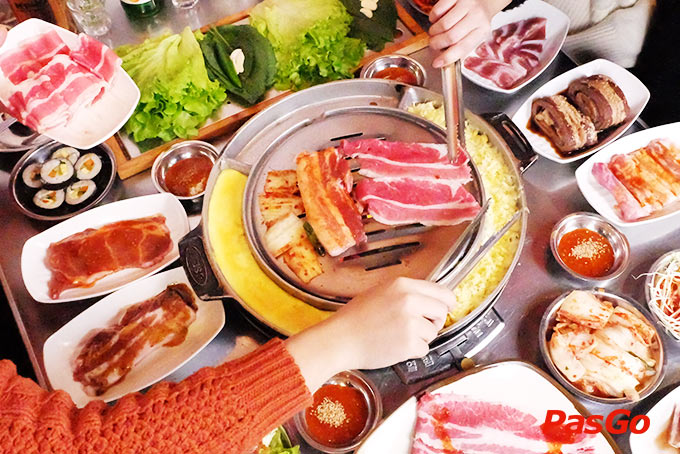 nha-hang-buffet-ngon-nhat-o-times-city-10