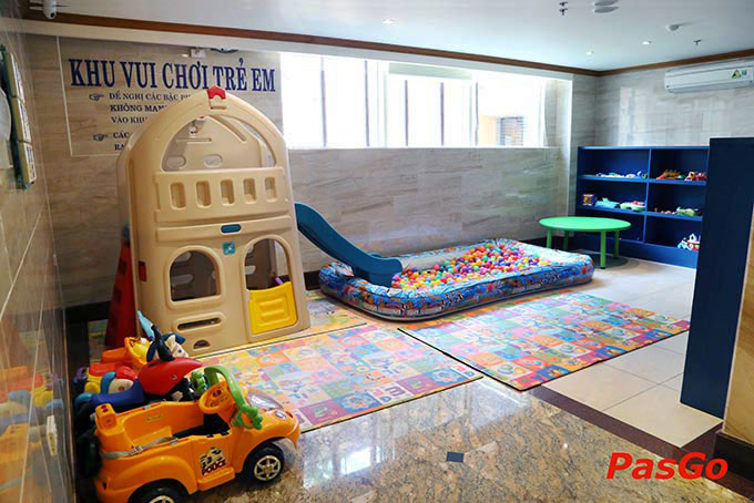 top-10-nha-hang-co-khu-vui-choi-cho-tre-em-o-ha-noi-9