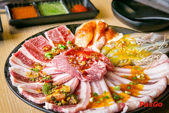 Top 20 địa chỉ ăn buffet ngon rẻ, được yêu thích ở TP HCM 16