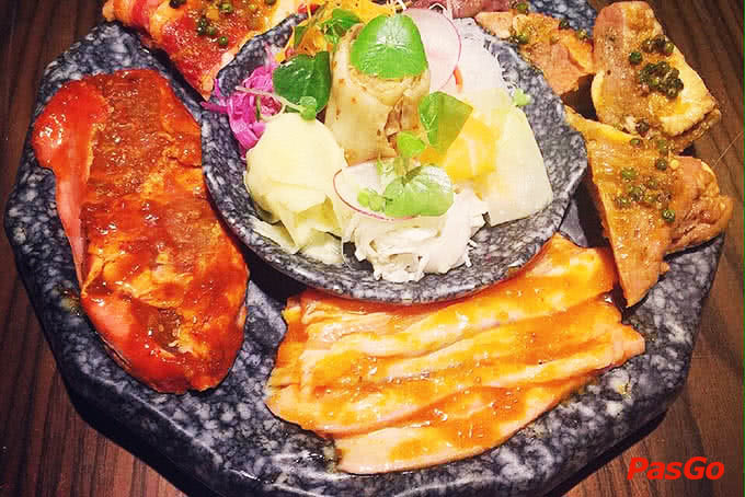 Top 20 địa chỉ ăn buffet ngon rẻ, được yêu thích ở TP HCM 4