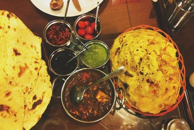 Top 10 nhà hàng Ấn Độ ngon, nổi tiếng nhất ở Quận 1 4