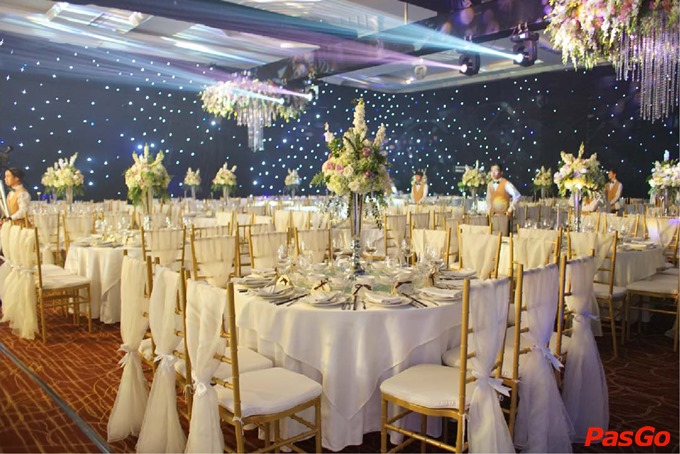 Nhà hàng tiệc cưới sang trong hcm 7