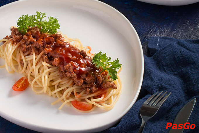 Các món ăn mang hương vị thơm ngon đặc trưng tại nhà hàng 1999 steak