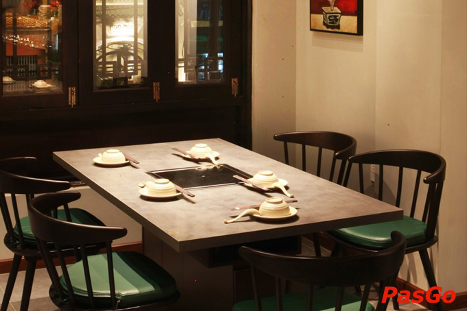 Nhà hàng 48 Hotpot tọa lạc tại 386 An Dương Vương, Phường 4, Quận 5