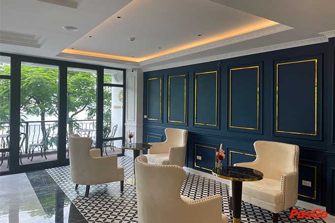 Celine Bistro chia thành nhiều lớp không gian khác nhau với chiếc view đắt giá nhìn thẳng ra Hồ Tây 3