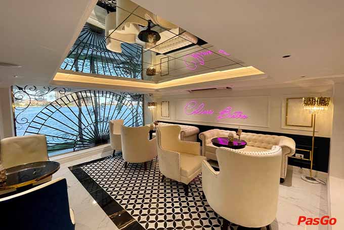 Celine Bistro chia thành nhiều lớp không gian khác nhau với chiếc view đắt giá nhìn thẳng ra Hồ Tây 2