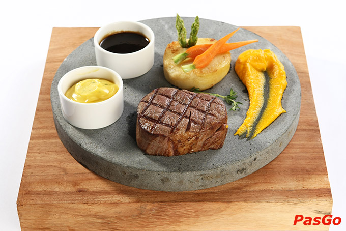 Nhà hàng A Bửu Sài Gòn Nguyễn Trãi là điểm đến lý tưởng cho những ai yêu thích ẩm thực Á Âu với danh sách đồ ăn đa dạng và hương vị tinh tế.