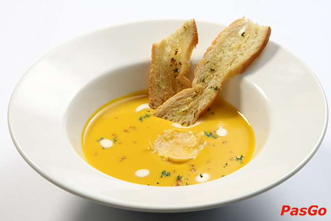 Với những món ăn độc đáo như Cồi sò điệp áp chảo hay Thịt heo đen Tây Ban Nha nướng, nhà hàng A Bửu Sài Gòn thực sự là một trải nghiệm ẩm thực đầy mới mẻ và thú vị.