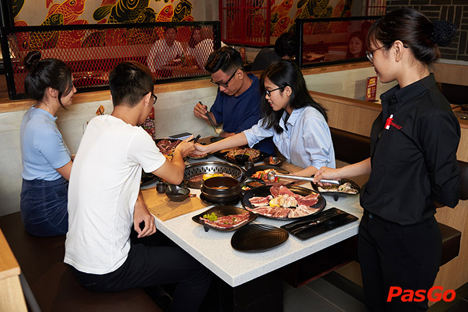 Nhà hàng Aka House Co.op Xa Lộ Hà Nội 19