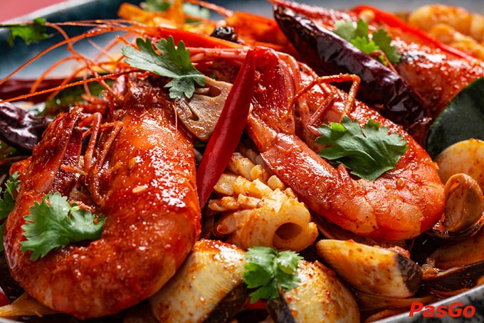 Từng nốt vị bùng nổ của ẩm thực Thái Fusion sẽ dẫn dắt bạn tới với hành trình thưởng thức và kết nối đầy mới mẻ và dễ chịu