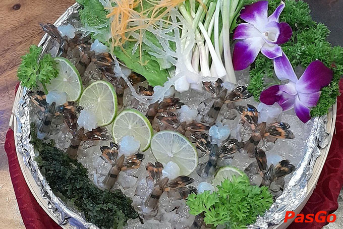 Ngoài các món ăn Việt, món ăn Hoa của nhà hàng đang ngày càng hoàn thiện và phát triển