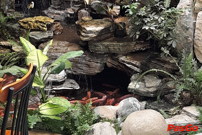 Ẩm thực - Karaoke Hòa Phú được xem như một công trình điểm nhấn với thể loại kiến trúc xanh