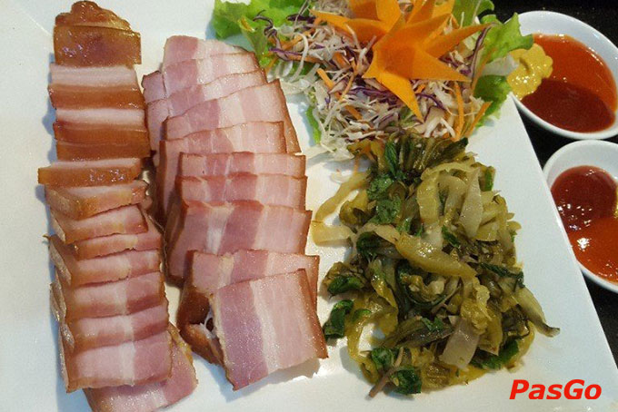 Tiêu chí của Ẩm Thực Tân Lộc Phát bên cạnh món ăn ngon thì còn phải sạch sẽ ở tất cả các khâu từ nguyên liệu đến quy trình chế biến