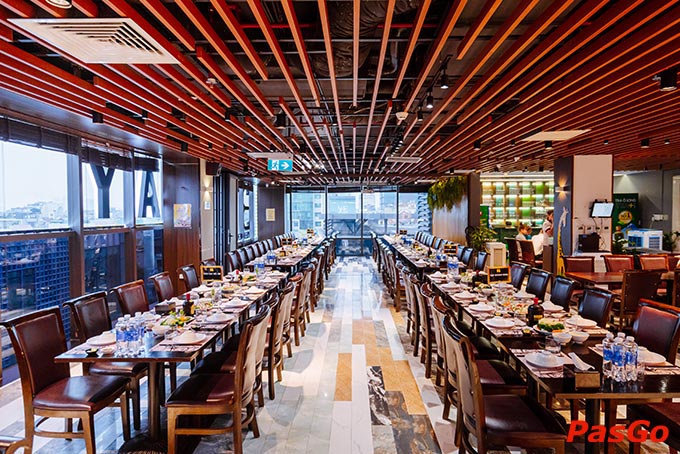 Không gian rộng rãi, sạch sẽ, thoáng mát với quy mô phục vụ lên tới 300 khách